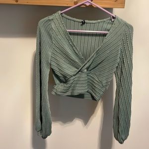 Green long sleeve crop never worn